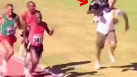 Cameraman Runs Faster Than The Athletes Again!