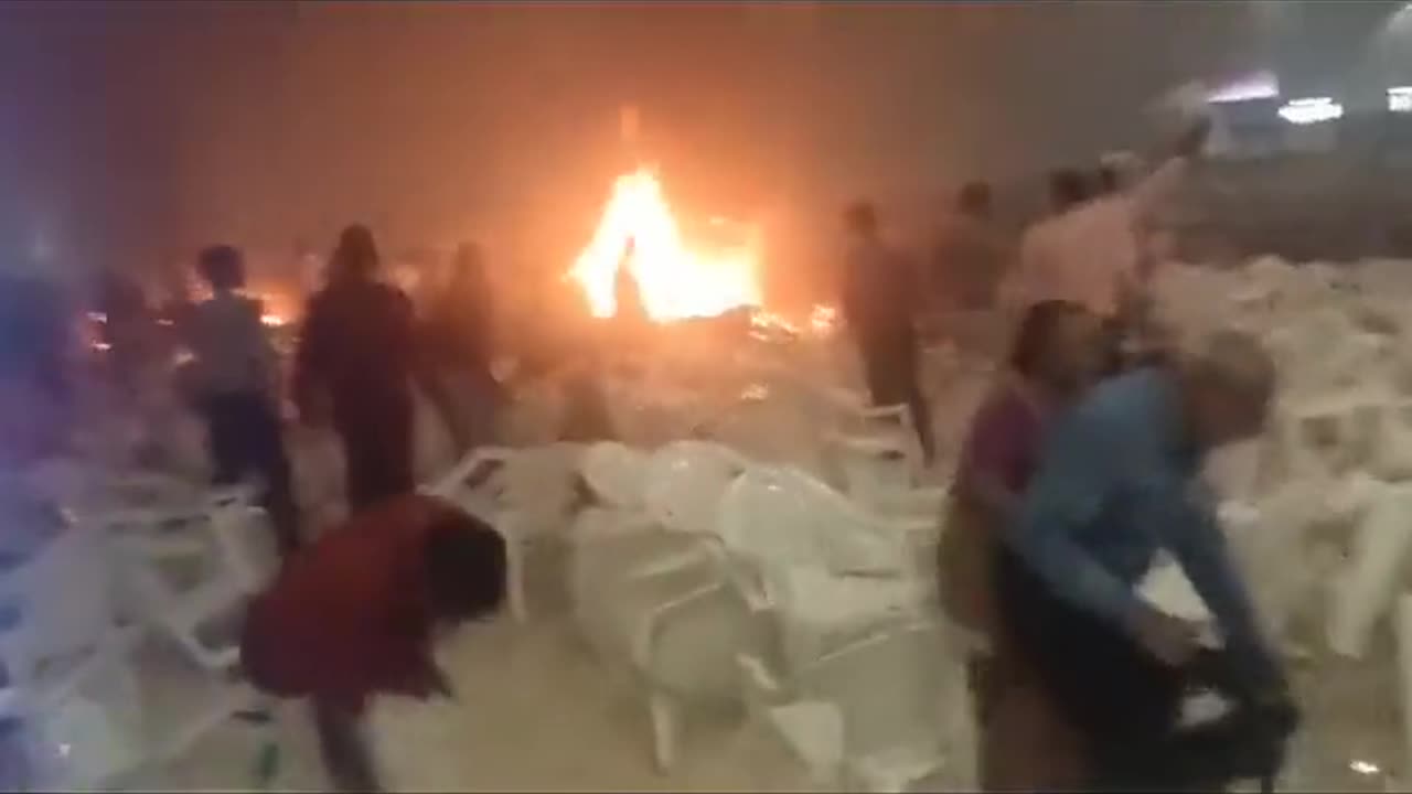 4 bombs have exploded at a religious meeting in Kerala, India
