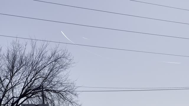 Nearly A Crash in the Sky!!! #Chemtrails #StopTheChemTrails