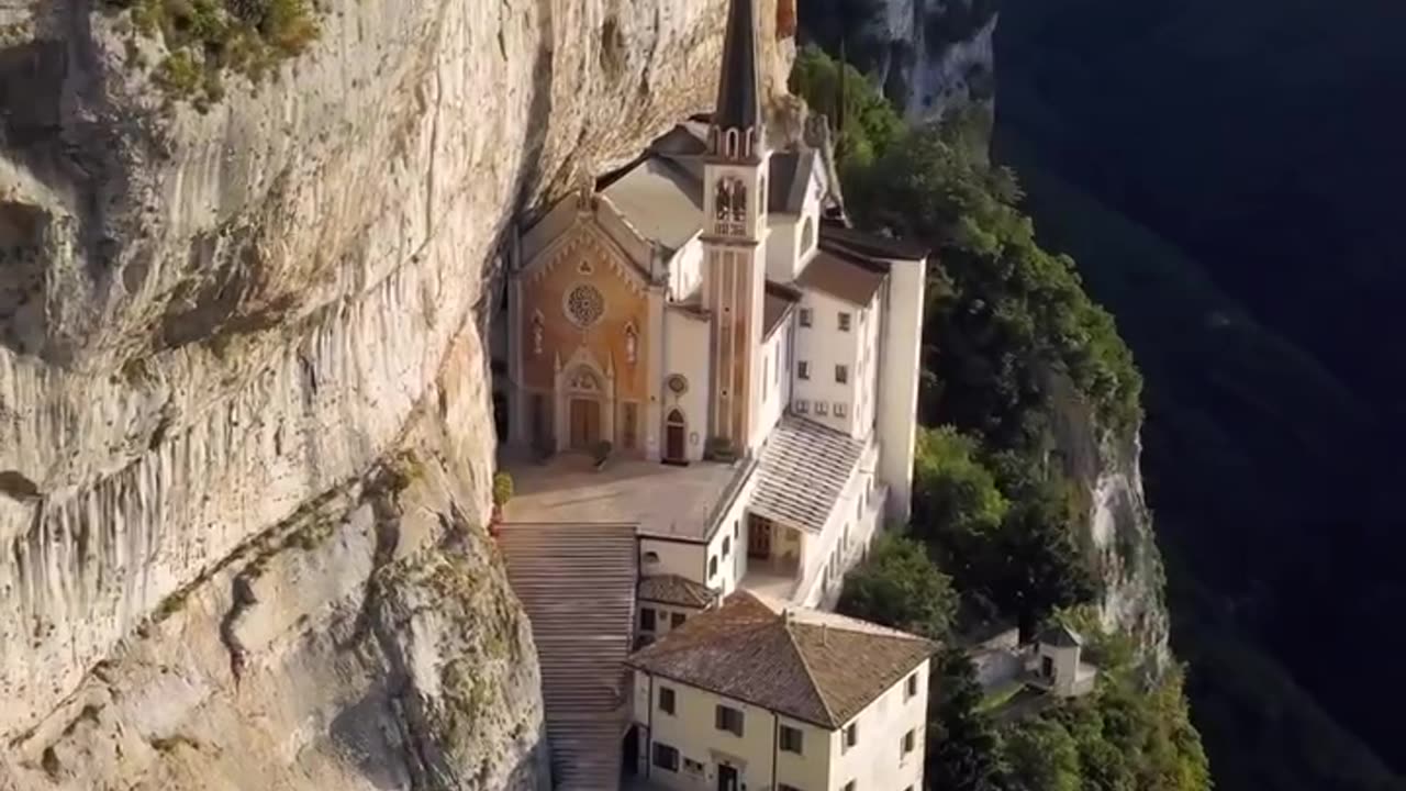 ITALY’S STUNNING VIEWS AND ARCHITECTURE ~ OUR LADY OF THE CROWNS LOOKS LIKE IT’S FLOATING IN THE AIR