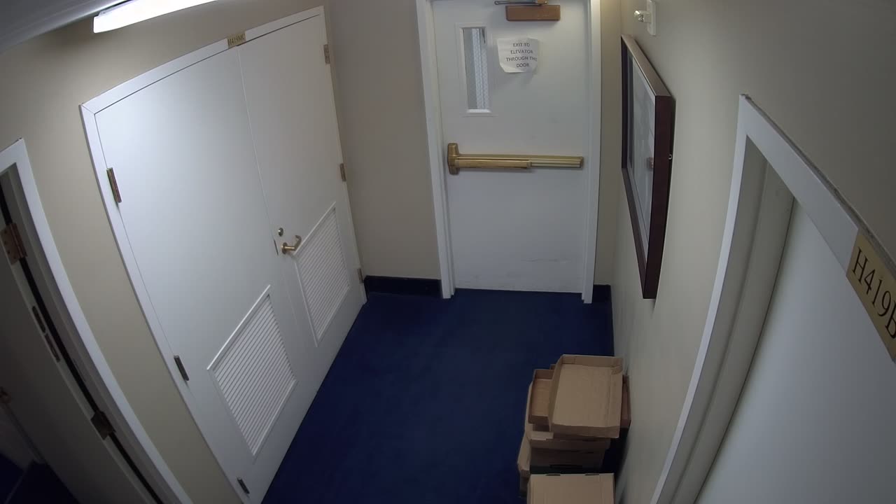 0450USCH04WestAtticnearH422_2021-01-06_17h00min01s937ms.mp4