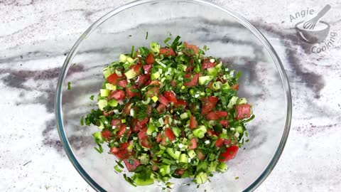 This Italian style tomato and cucumber salad will make your day! (1)