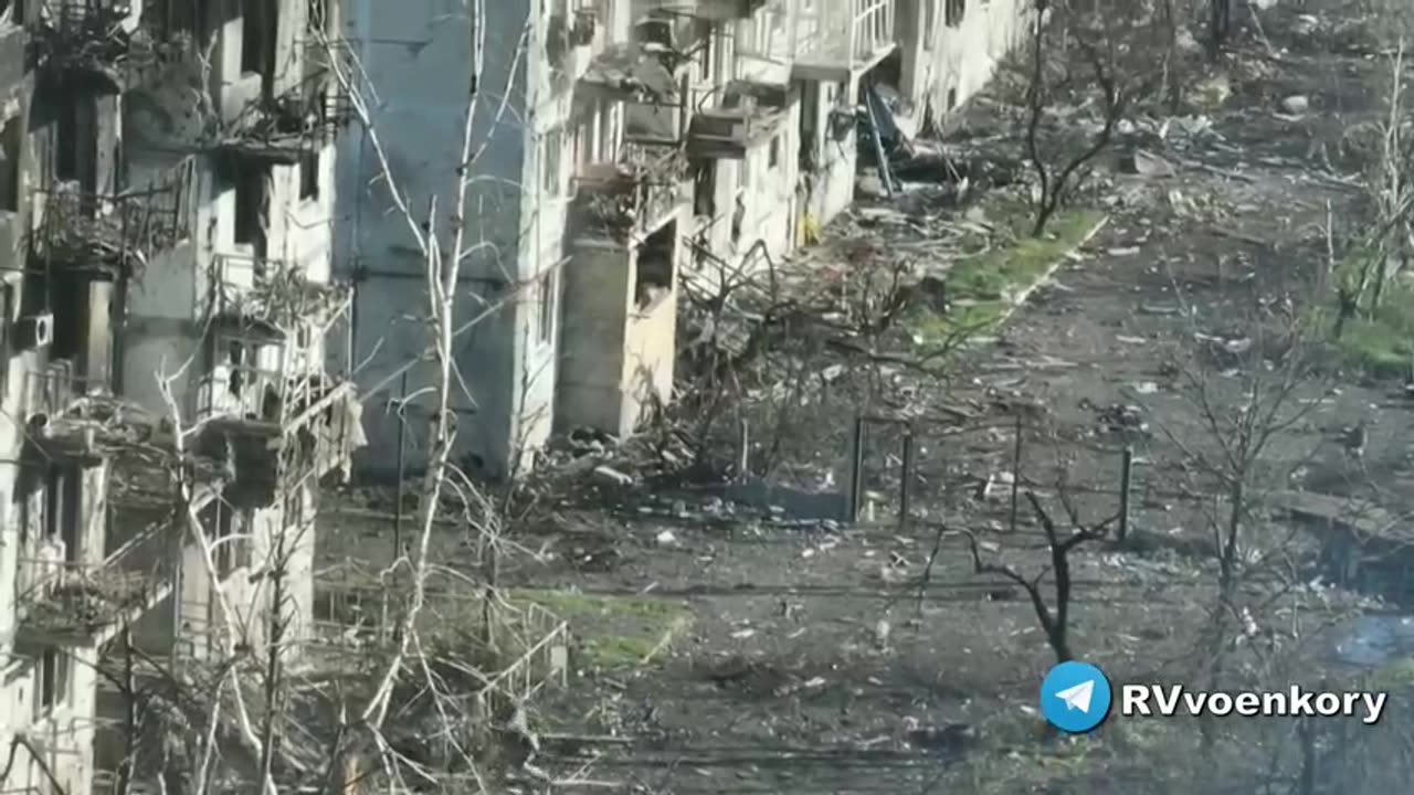 AFU militants flee from a house that was broken into by Wagner PMC fighters