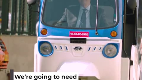 Bill gates is driving e-rickshaw for carbon reduction