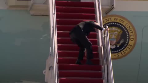 President Biden American president fall on air force one stairs