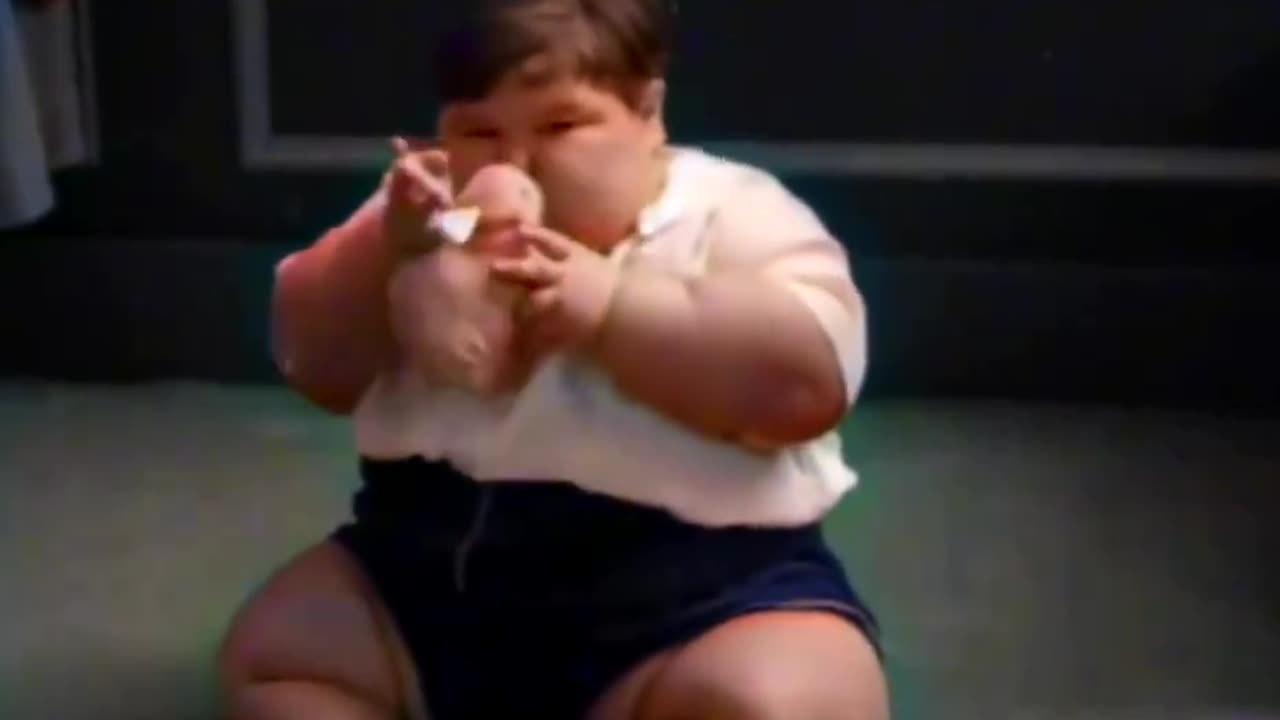 In 1935, this 3-year-old nicknamed "Ten Stone Baby" made the news for his 140 pounds weight