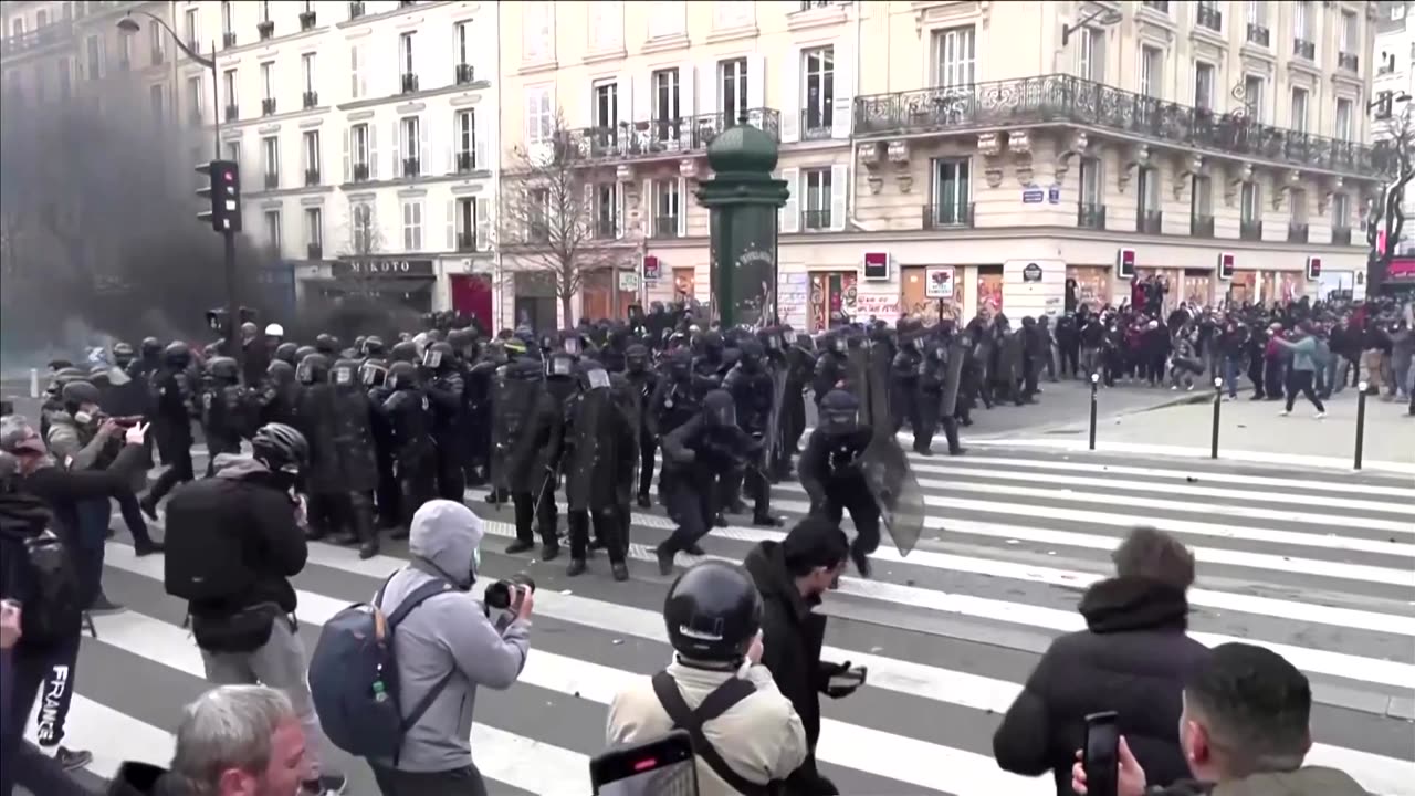 Clashes at rally against pension bill in France