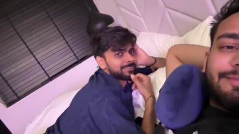 Hum Mumbai Me Manisha Se Kyu Nahi Mile?