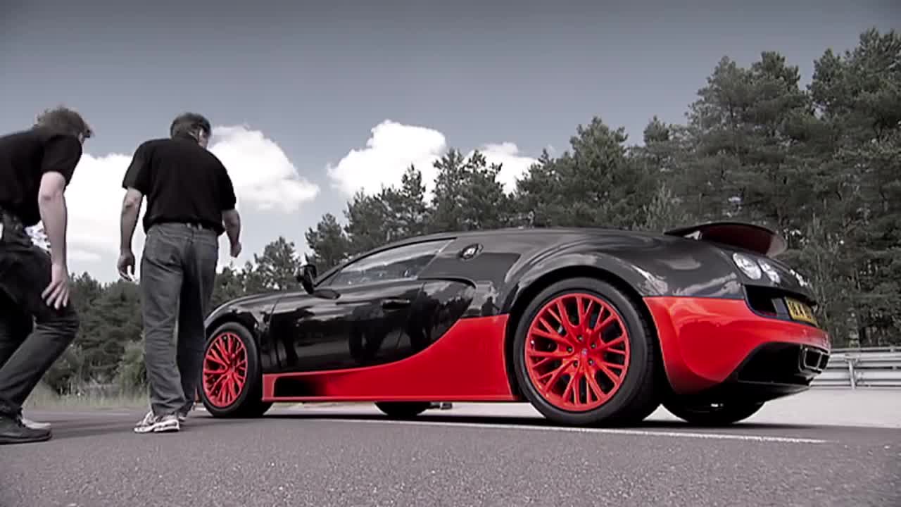 BUGATTI Veyron 16.4 SuperSport World Record