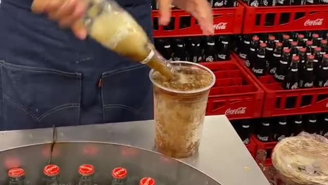 How to Make Slushy Coca-Cola Thai Street Food