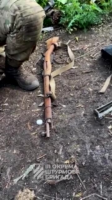 Ukrainians of the 3rd Assault Brigade discovered a historical artifact in Russian trenches