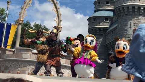 Disney Character Dance and Sing-Magic Kingdom