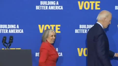 Biden Has to Be Guided Off Stage By New Mexico’s Governor After Lying About the Economy and Falsely Claiming He ‘Cut Federal Debt’