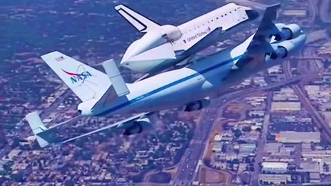 NASA Spaceshuttle transported by plane #nasa #unitedstates #shorts #shortvideo #manchesterunited