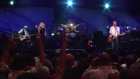 Fleetwood Mac brings a powerful performance