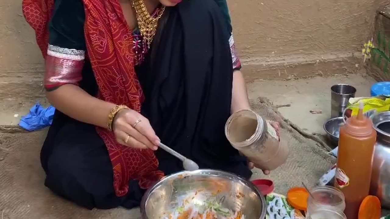 Tometo Bhajiya with a Crunch: Perfect Snack for Rainy Days