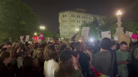 Protesters Chant “F*ck Alito” and “F*ck Joe Manchin” Outside SCOTUS