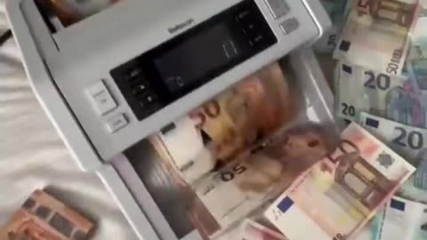 Money can't buy happiness baby come to dubai