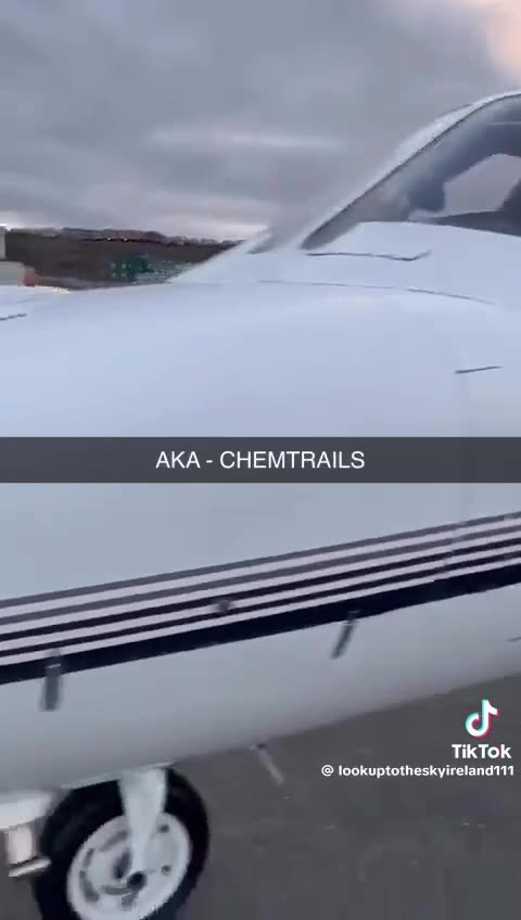 Chemtrail plane