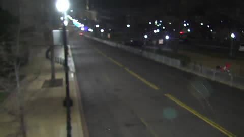 0936RHOB00IndepAveSWEastofTaxi_2021-01-05_00h40min00s050ms.mp4