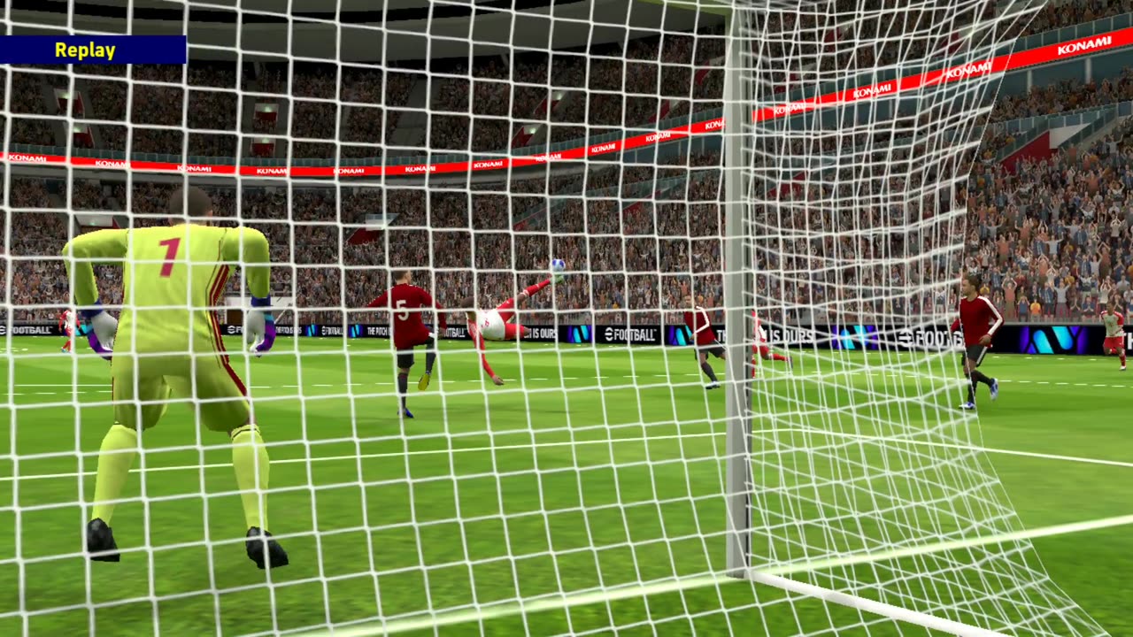 Müller Bicycle Goal From Corner 🥵🔥