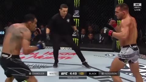 Michael Chandler KOs Tony Ferguson with brutal kick at #UFC274 #UFC #MICHAELCHANDLER #TONYFERGUSON