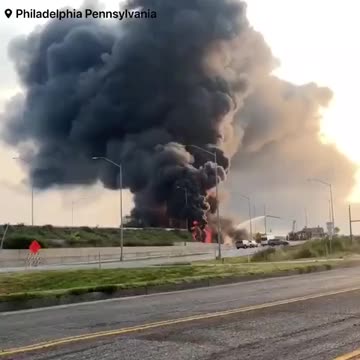 Fuel Tanker caught fire and exploded underneath I-95 causing entire northbound overpass to collapse