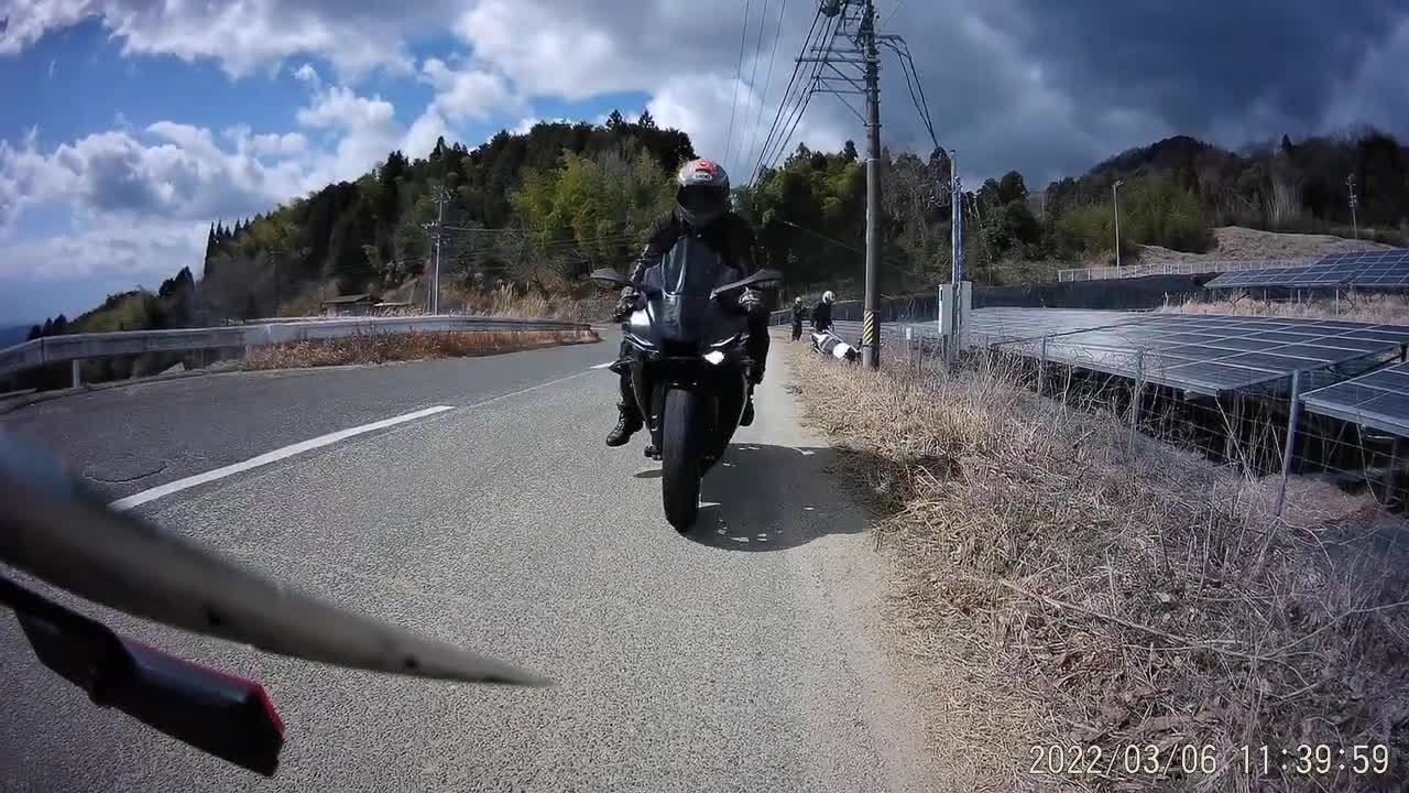 【バイク転倒】YAMAHA R1 Good job(๑و•̀ω•́)وMotorcycle accident site