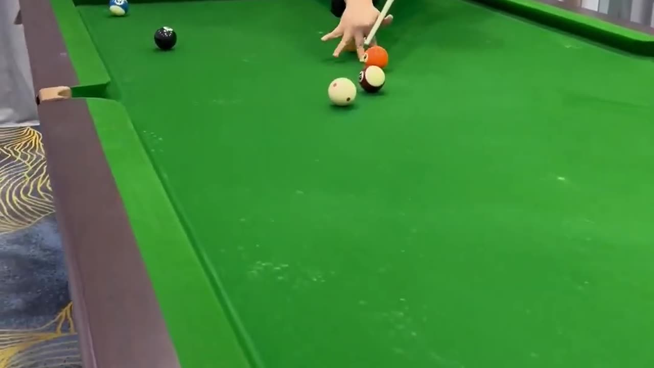 FANNY VIDEO 8 BALL POOL