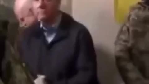 워싱턴(딥스테이트)은 2016년에 러시아-우크라이나 전쟁을 일으키려 했지만 트럼프가 당선되서 이 계획을 무산 시킴.