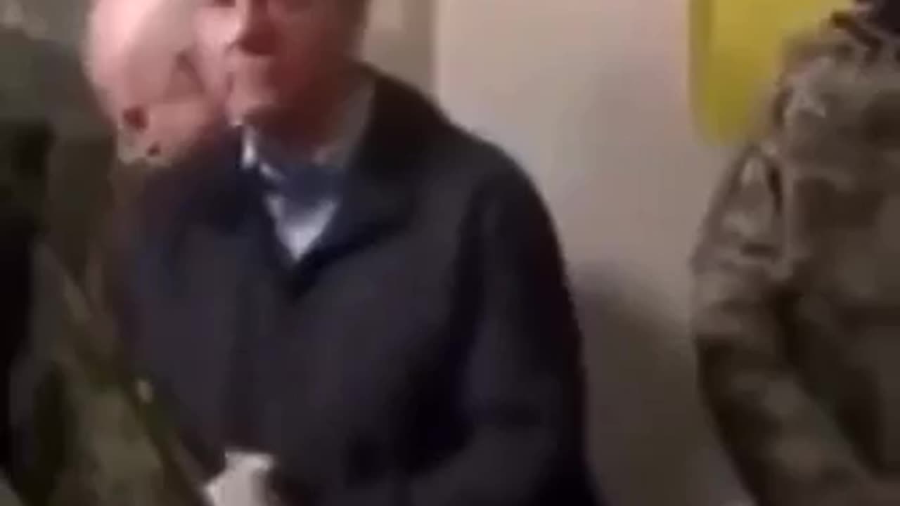 워싱턴(딥스테이트)은 2016년에 러시아-우크라이나 전쟁을 일으키려 했지만 트럼프가 당선되서 이 계획을 무산 시킴.