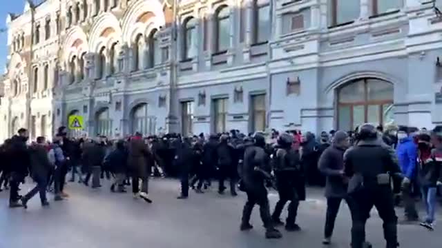 Provocateurs and active participants are being detained in Vladivostok