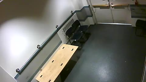 1657HQOB02PrisonerProcessingLobby_2021-01-05_01h00min00s813ms.mp4
