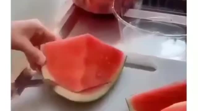 Life hack how to cut a watermelon 👍