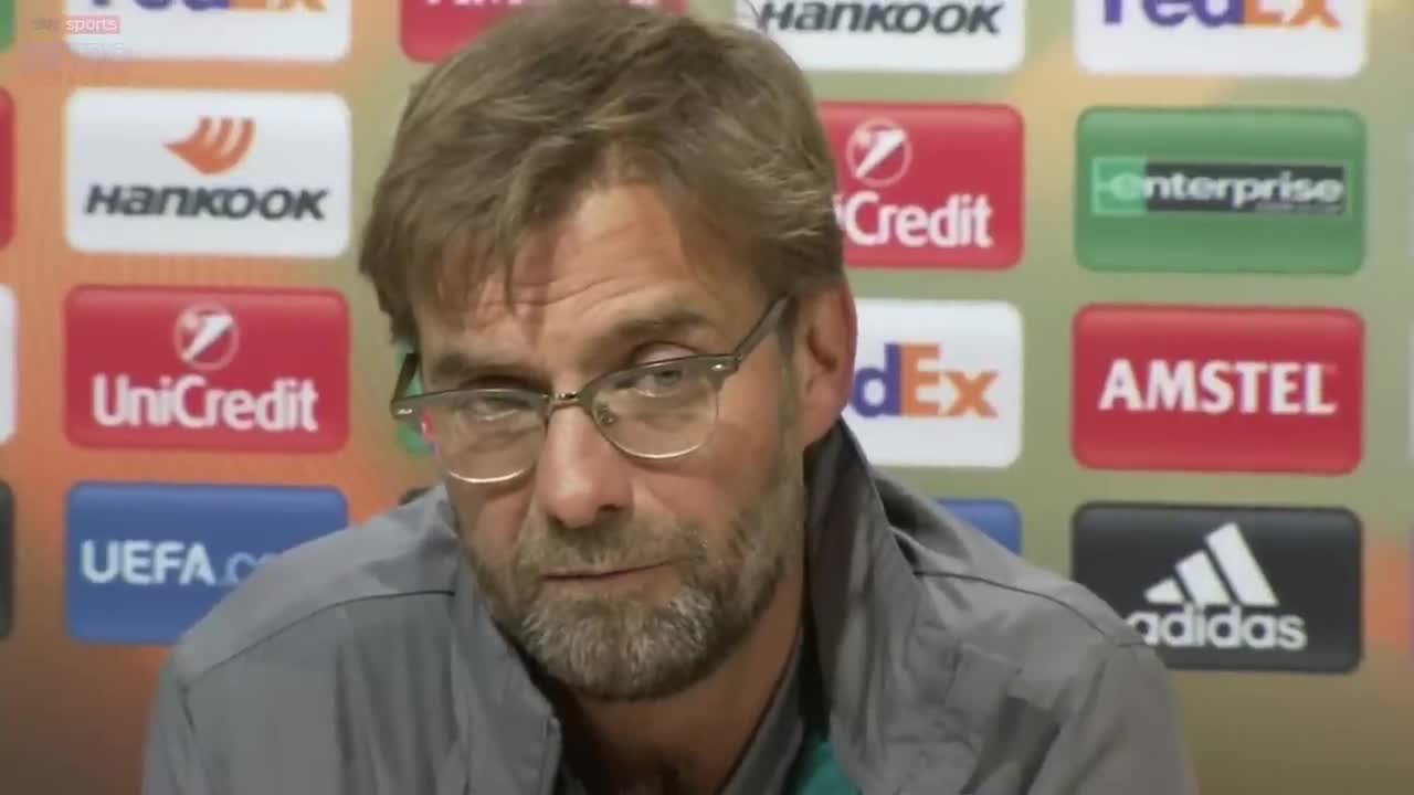 Jurgen Klopp's Spanish translator forgets to translate