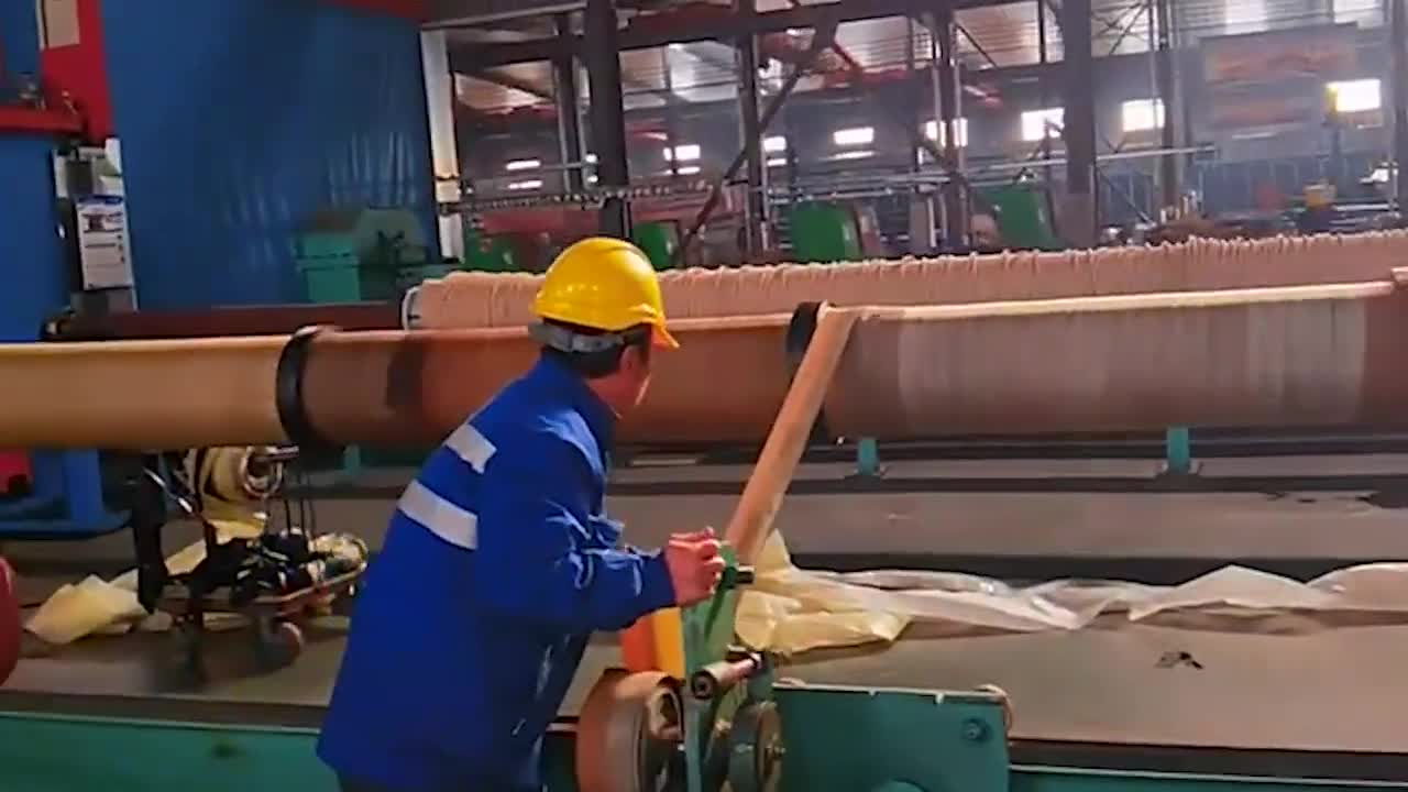 Hammer, weight, spring VS large crusher