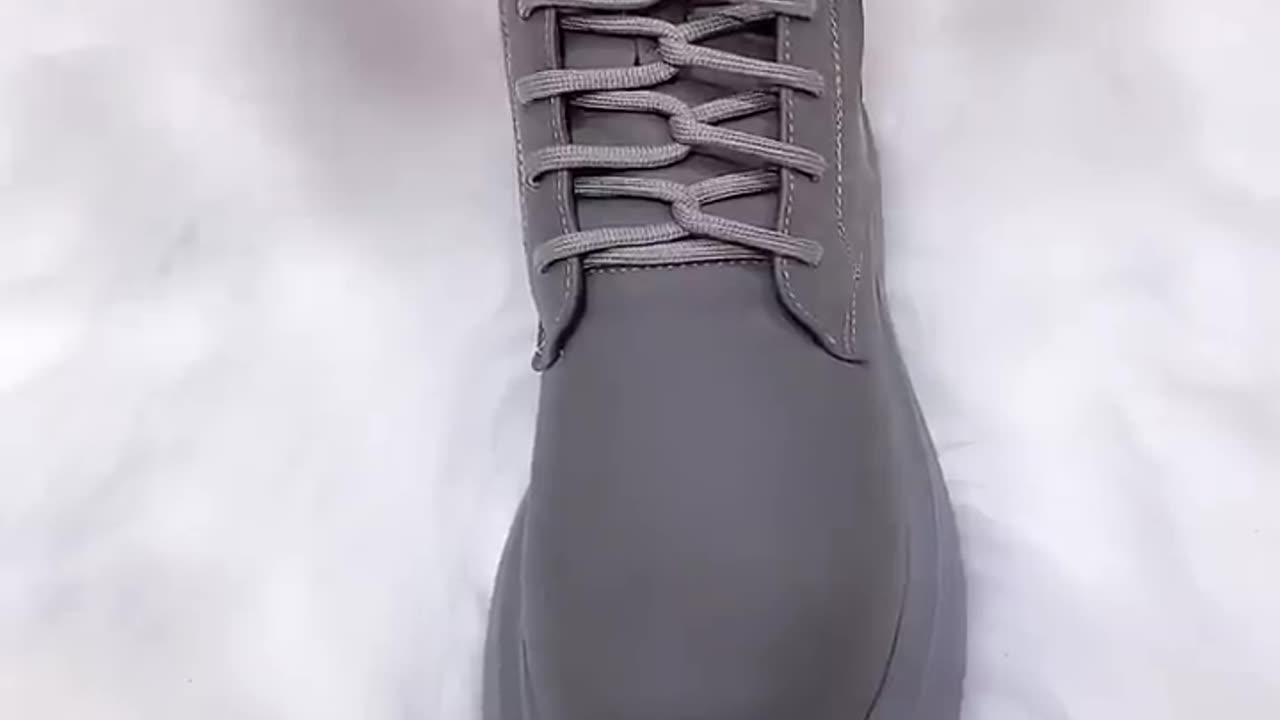 Trending Video Tie The Shoe Laces