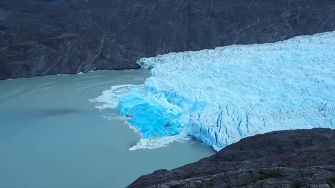 INCREDIBLE COLLAPSE TRIGGERED BY GLACIER CALVING - South America, Chile