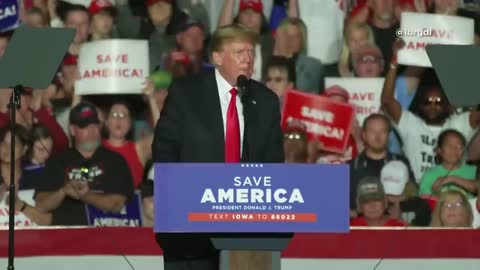 Trump speaks at rally in Des Moines,IA