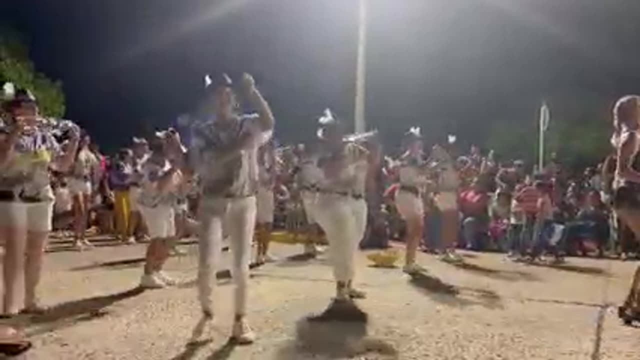 Escuela de Samba La Pa Gozar desfilando - Tacuarembó, Uruguay (05/02/2023)