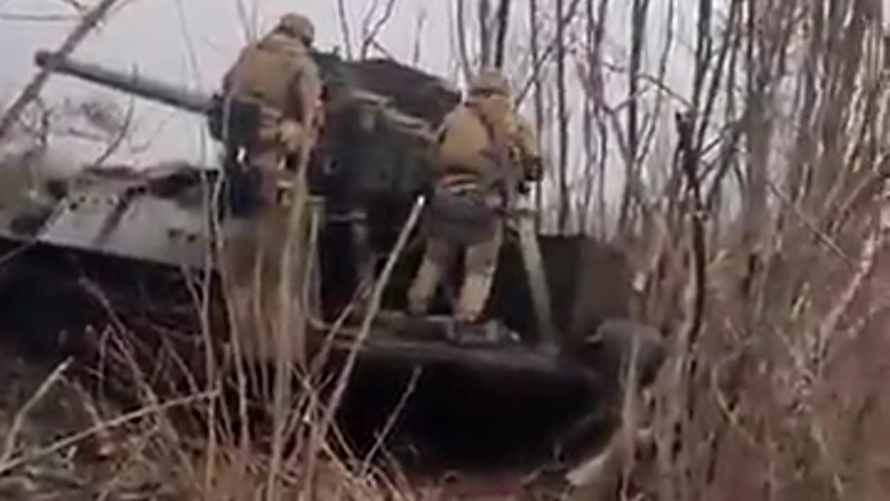 🔥 Ukraine Russia War | Ukrainian MT-LB T-12 100mm Firing at Russian Positions | Date Unknown | RCF