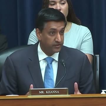 Democrat Rep. Tells Secret Service Director to Her Face That She Should Resign