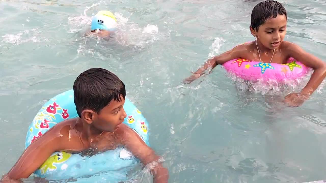 Childrens swimg