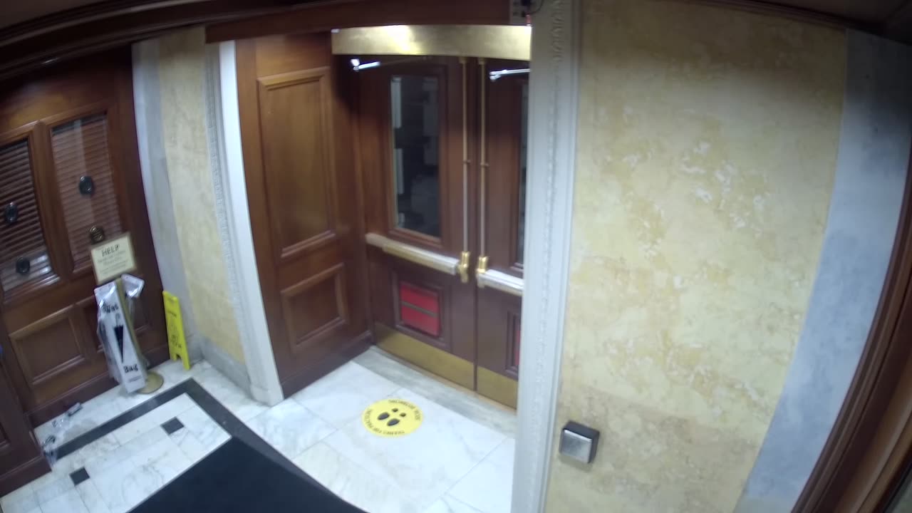 0181USCH01SouthDoorVestibule_2021-01-05_19h20min01s820ms.mp4
