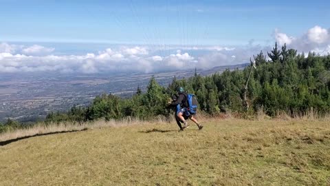 Irena paragliding