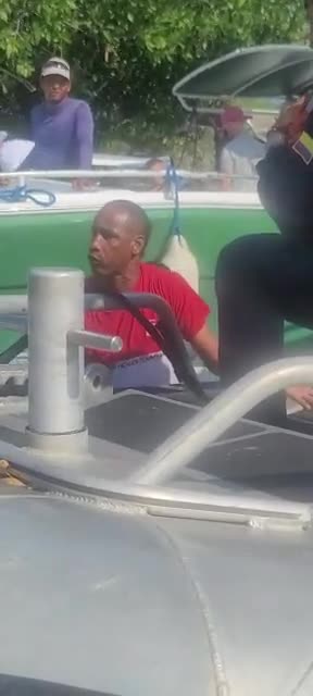 Colombiano fingió hablar otro idioma para no pagar cuenta en Cholón