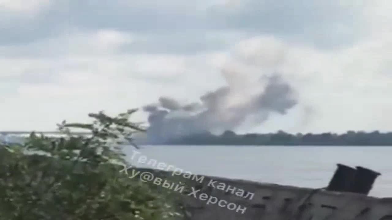 Matinée à Kherson occupée. Un autre coup par les forces armées dans la zone du pont Antonivsky. L