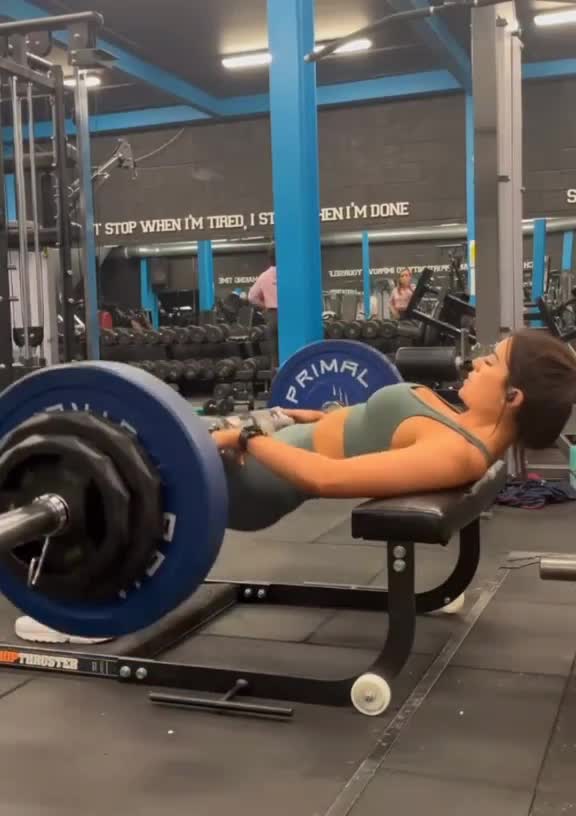 GGchannel | Strong beautiful woman Lifting burble iron 🤣🤣