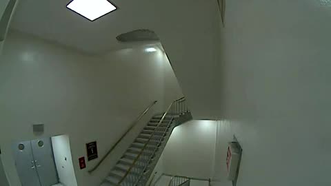 3152RHOB01Stair7_2021-01-05_00h00min00s853ms.mp4