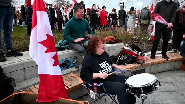 FREEDOM DANCING at Trucker Convoy Protest Rally in Victoria, B.C